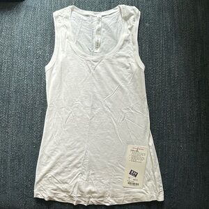 NWT Lululemon Clarity Tank